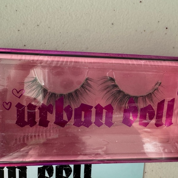 NEW UNOPENED Urban Doll Lash Starter Kit Set incld 2 Bedroom & 1 Fantasy pairs! - Picture 7 of 9